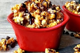 Apple cider caramel chocolate popcorn Apple cider caramel chocolate popcorn