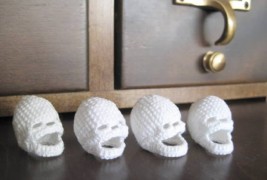 Crocheted skulls - thumbnail_3