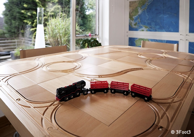 TrackTile table