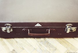 Suitcase desk