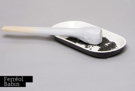 White Material - thumbnail_4