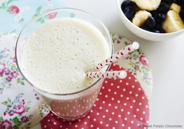 Apple ginger smoothie | Image courtesy of Sweet Sweet Potato Chronicles