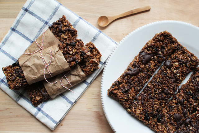Chocolate hazelnut granola bars | Image courtesy of Flourishing Foodie