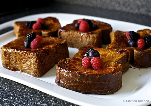 Creme brulee french toasts