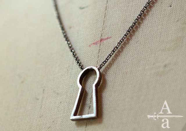 Keyhole necklace