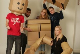 Cardboard Lego man - thumbnail_3