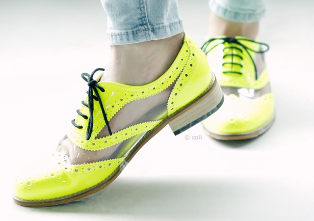 Fluo derby shoes