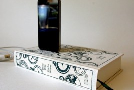 Book design iPhone chargers - thumbnail_1