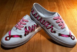 Carl Medley III customized sneakers - thumbnail_7