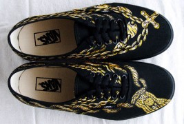 Carl Medley III customized sneakers - thumbnail_9