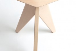 Tripod stool by Eunjin Jung - thumbnail_2