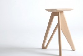 Sgabello Tripod by Eunjin Jung - thumbnail_3