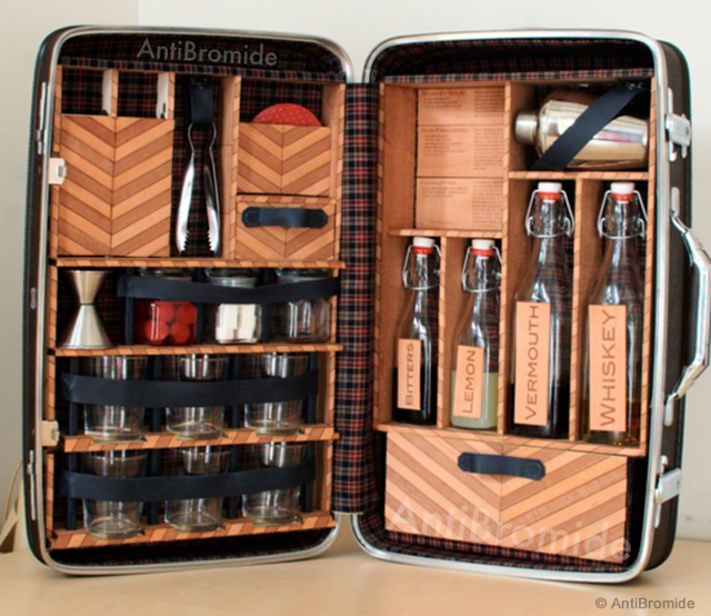 Travel Bar by AntiBromide | Image courtesy of AntiBromide
