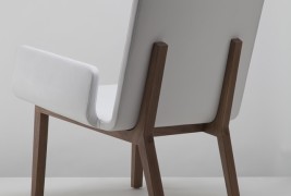 Enfold lounge chair - thumbnail_1