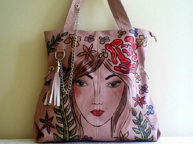 SiyahBeyazBags Wearable Art