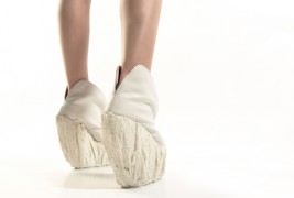 Porcelain shoes by Laura Papp - thumbnail_5