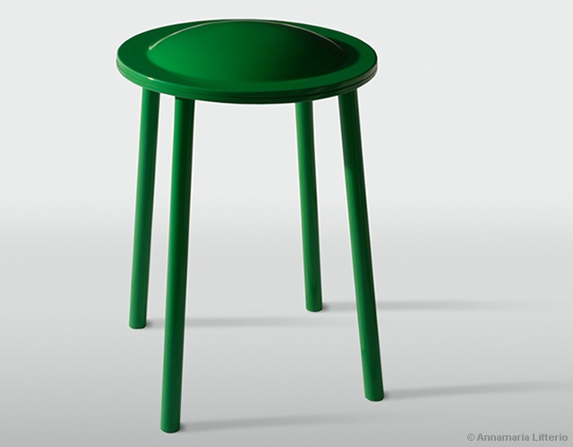 UFO stool by Annamaria Litterio