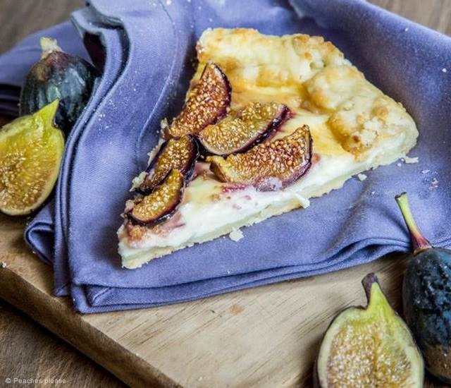 Figs and ricotta tart