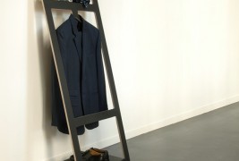 Suitable valet stand - thumbnail_1