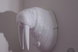 Masquerade gentleman head trophy - thumbnail_4