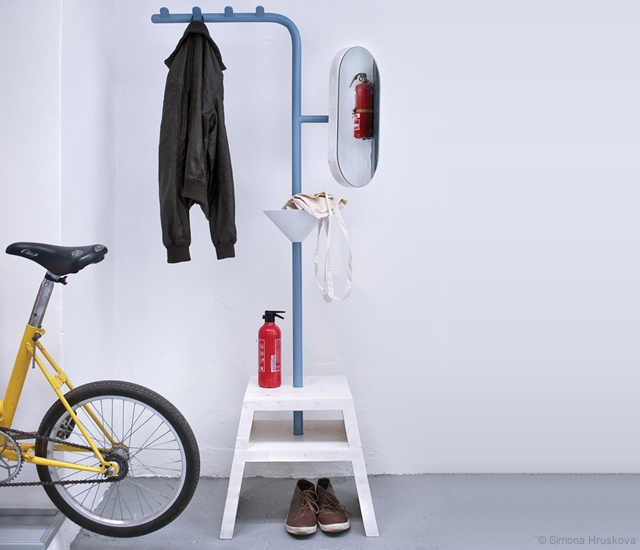 Tudy Prosim valet stand