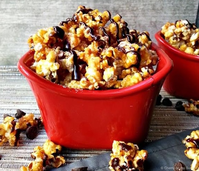 Apple cider caramel chocolate popcorn